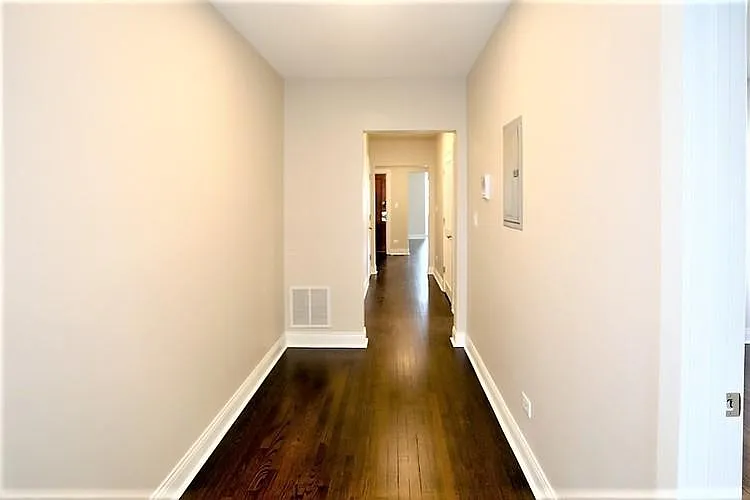 4445 N Rockwell St #3 — Photo 5