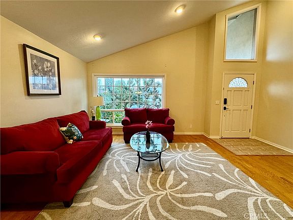 4th image of 3632 Myrtle St