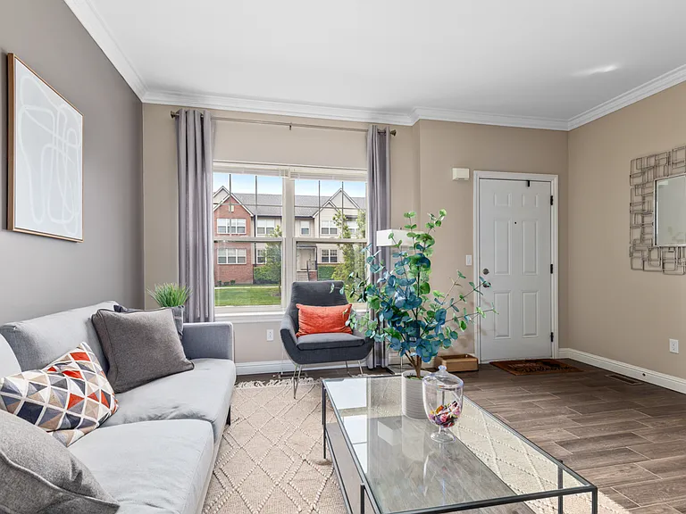Encore Townhomes — Photo 11