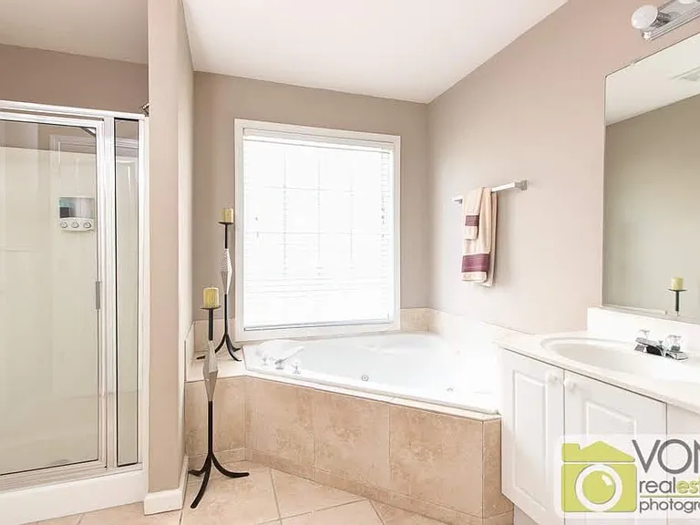 5977 Rosie Ln SE — Photo 2