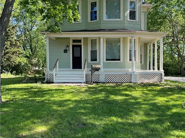 517 E Poplar St, Olathe, KS 66061