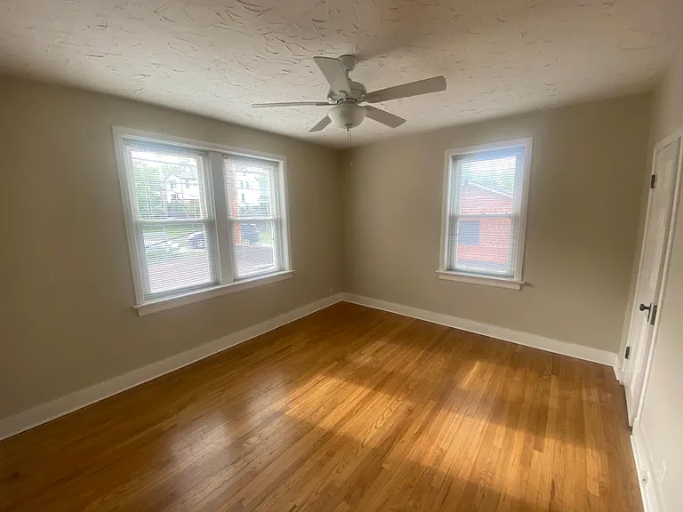 402 S Brentwood Blvd #22 — Photo 8