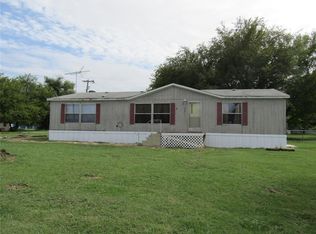 302 E Sanger St, Celeste, TX 75423