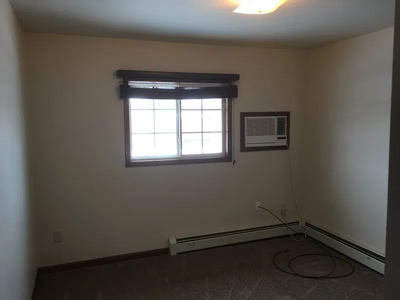 2 bed, 1.0 bath, 727 sqft, $600 — Photo 4