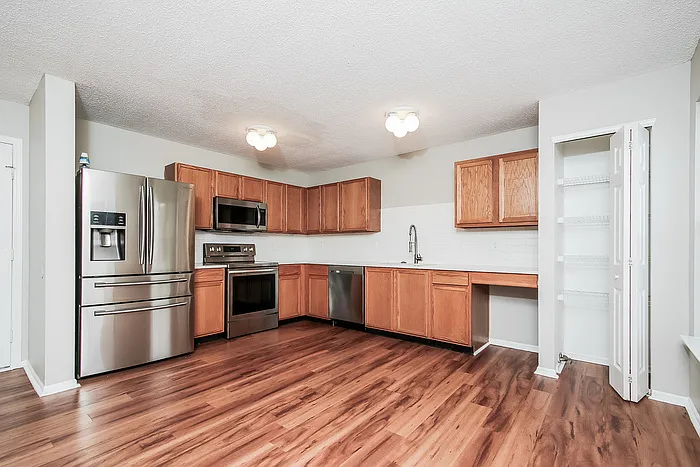 13326 N Swayzee Ct — Photo 3