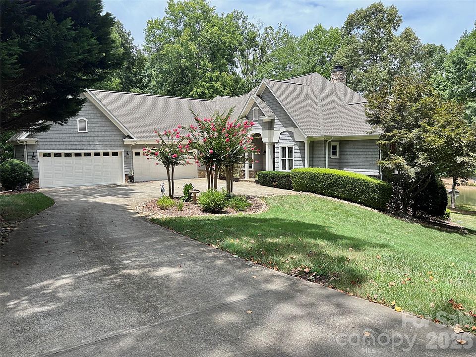 1st image of 119 Whaling Ln