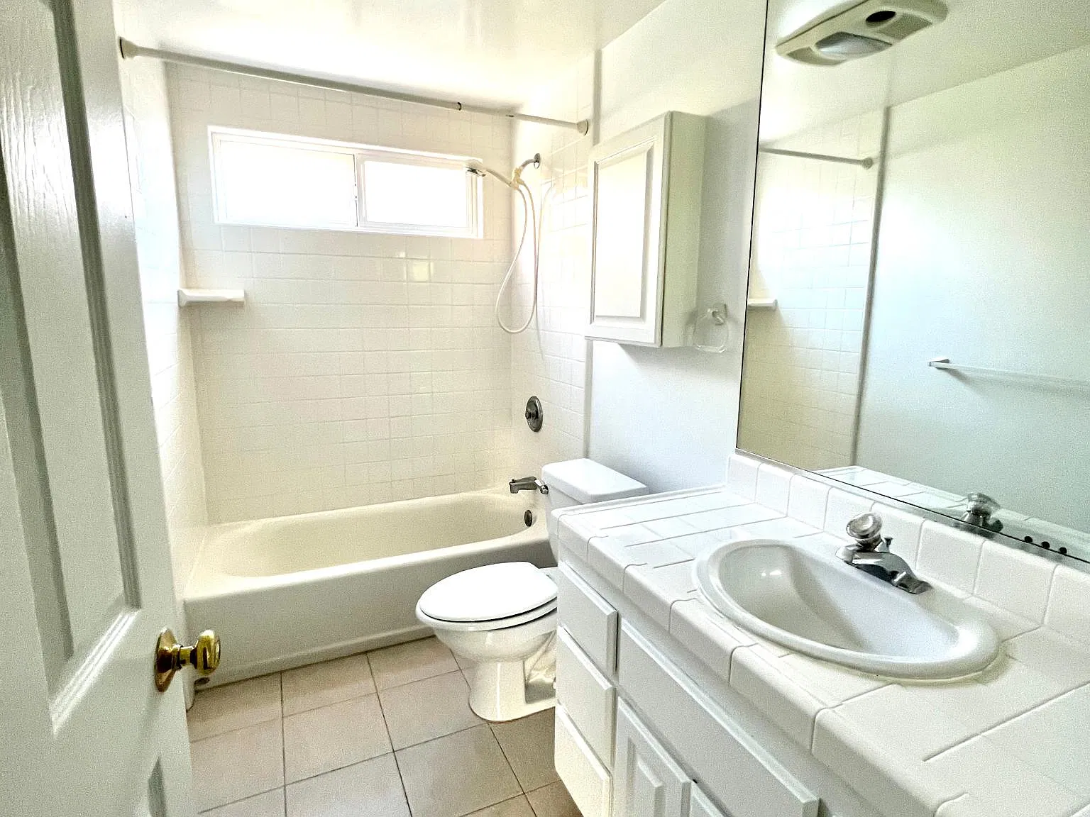 2 bed, 1200 sqft, $3,495 — Photo 4
