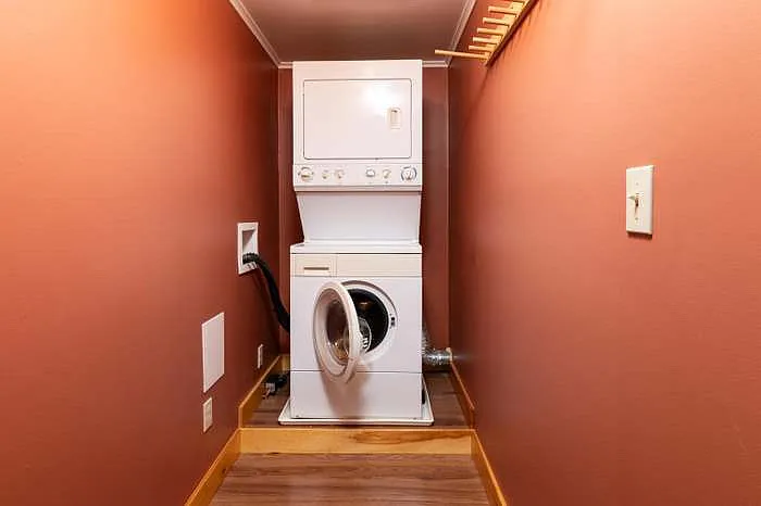 1006 Carrabassett Dr — Photo 10