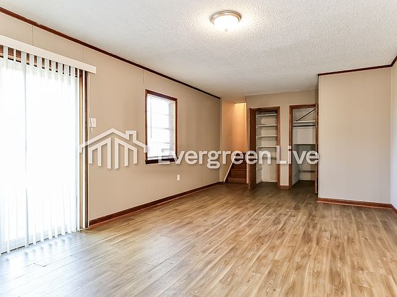 4th image of 805 W 58th St