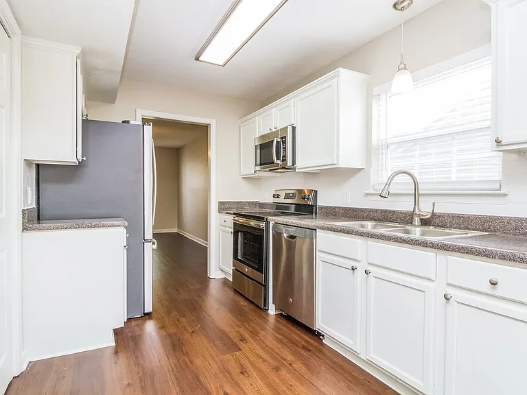 1120 Sima Shabat Ct — Photo 8