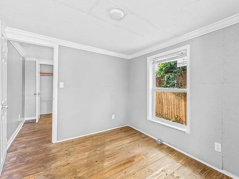 2318 Saxon St #A/B — Photo 26