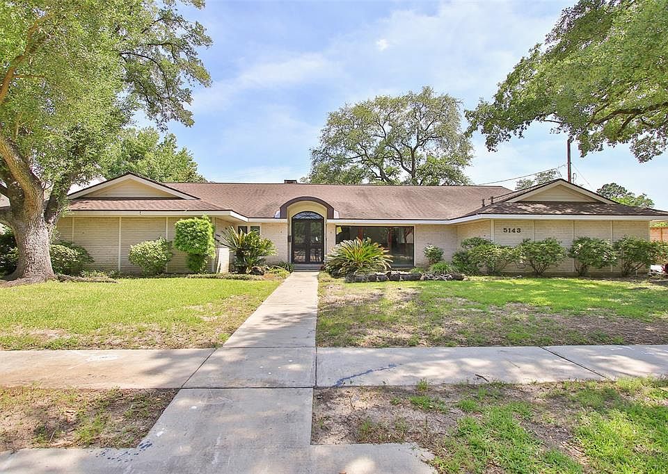 1st image of 5143 Braesheather Dr