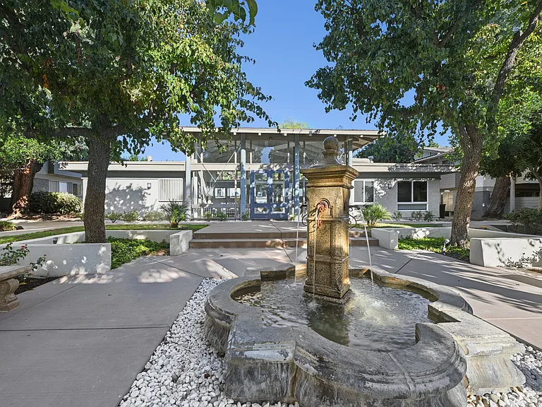Fountain Park — Photo 29