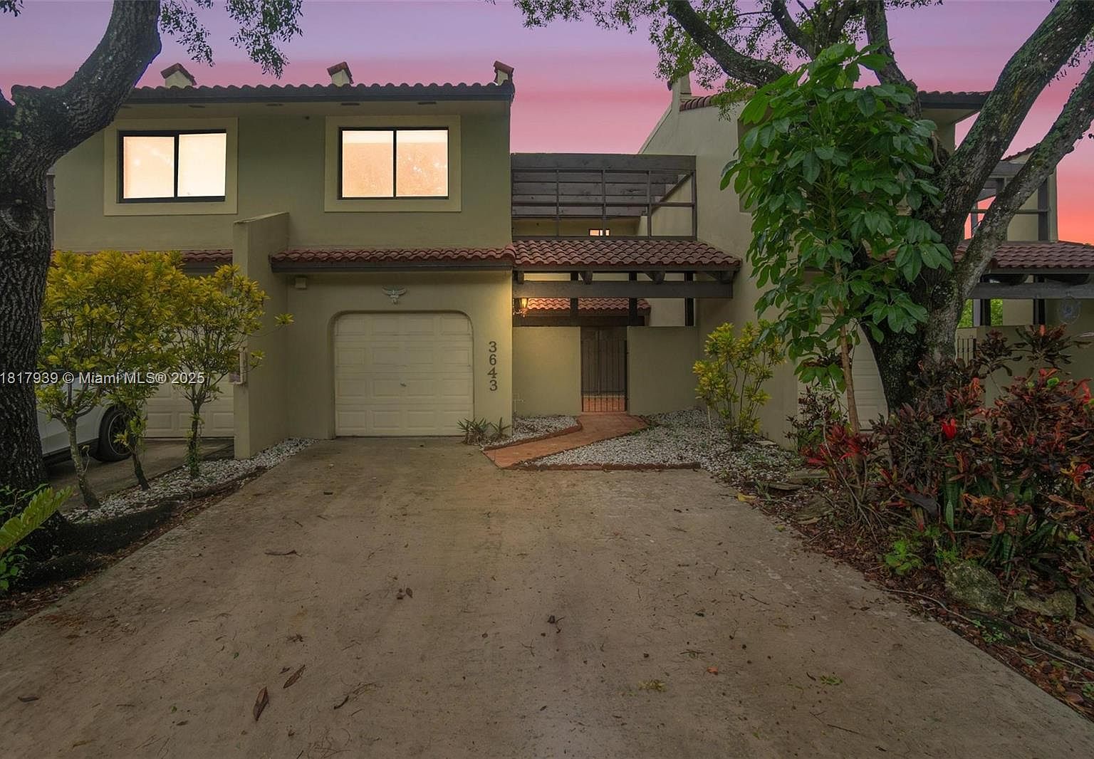 3643 Estepona Ave #B28-A