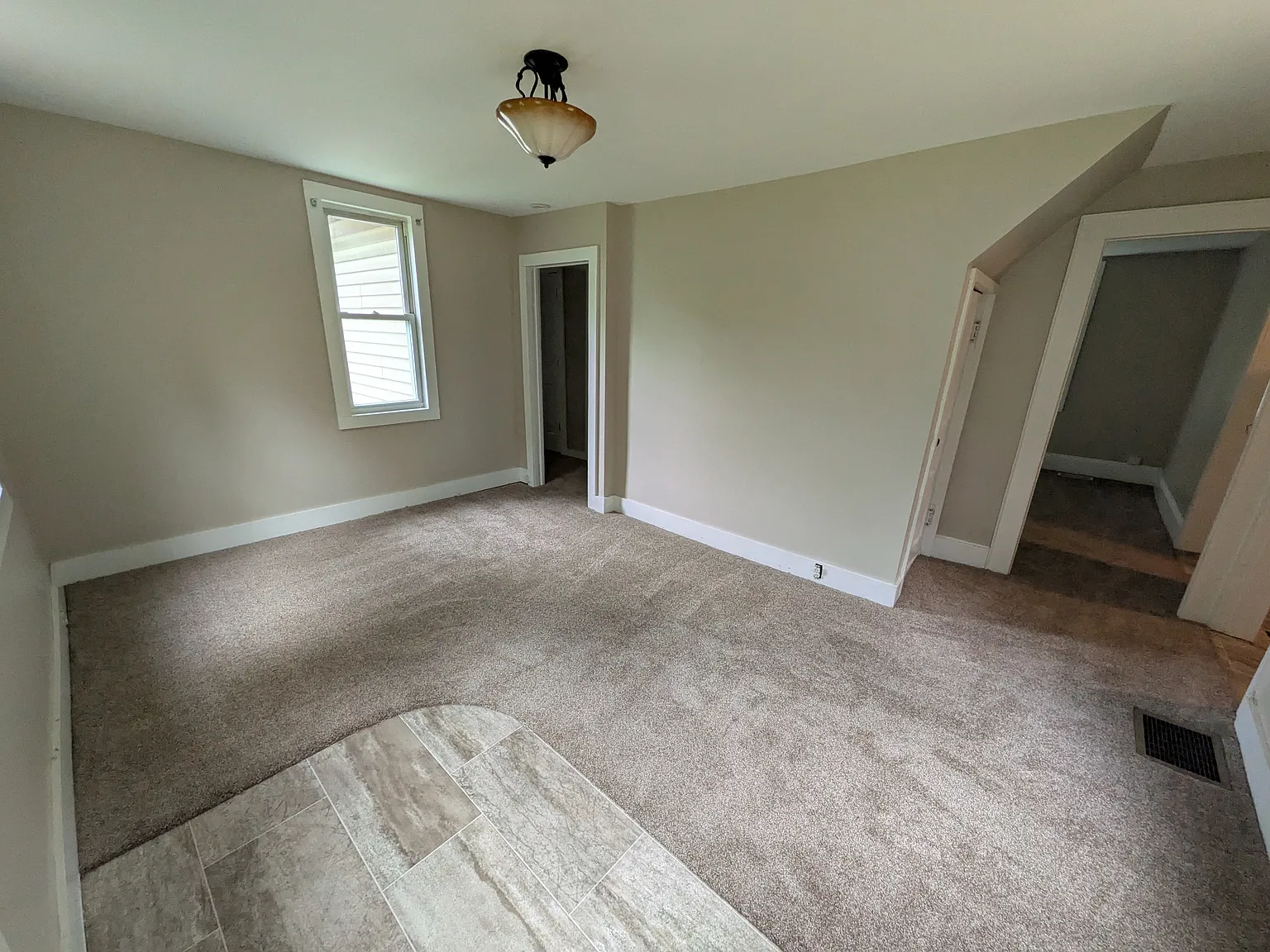 3 bed, 1270 sqft, $1,950 — Photo 4
