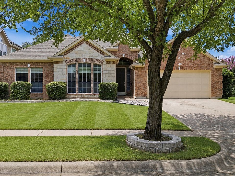 1st image of 10 Saddlewood Ct