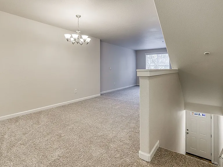 15075 SE Powell Blvd — Photo 32