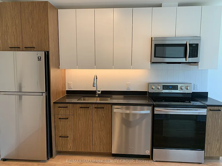 192 Bronson Ave #702 — Photo 3