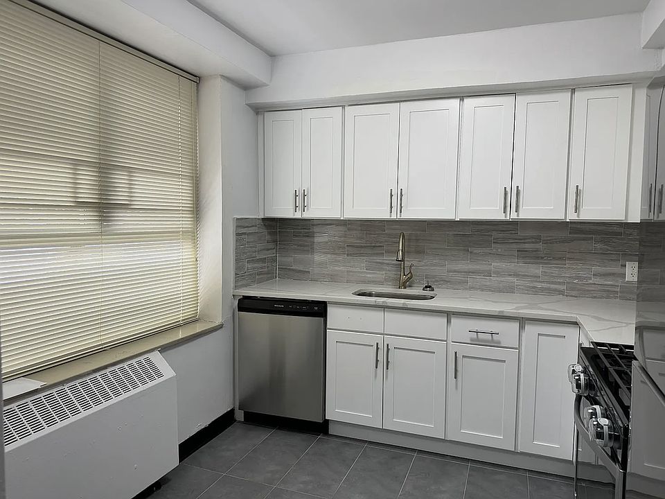 1st image of 6705 186th Ln #E