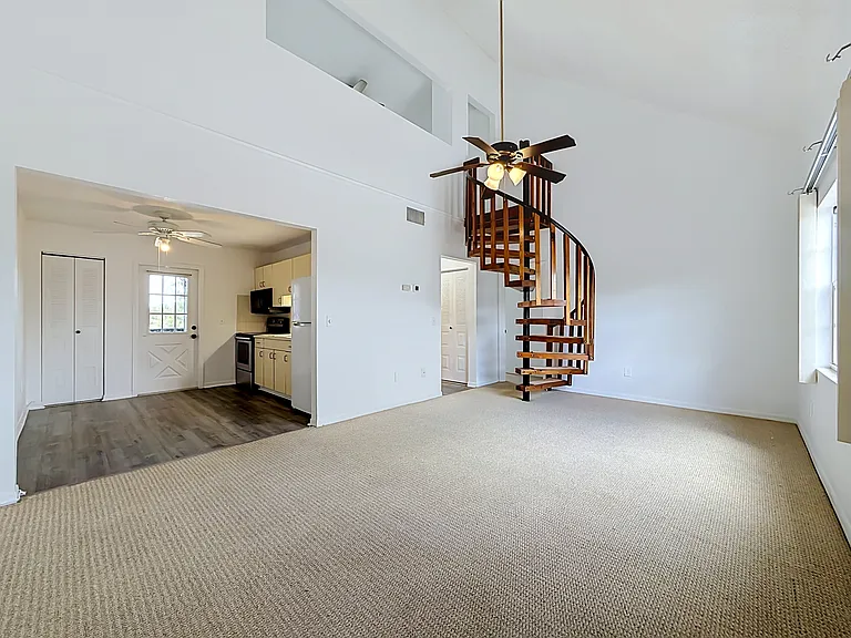 5597 67th Ave N #423 — Photo 5