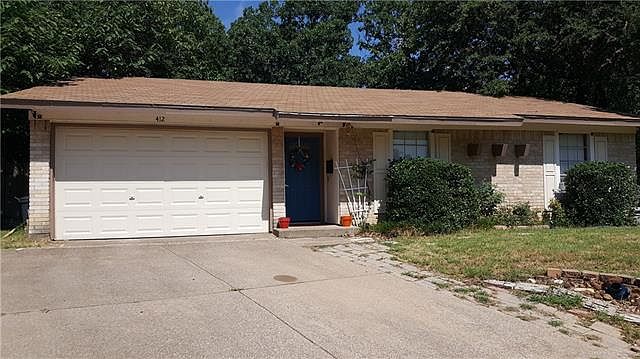 1st image of 412 Lone Oak Cir