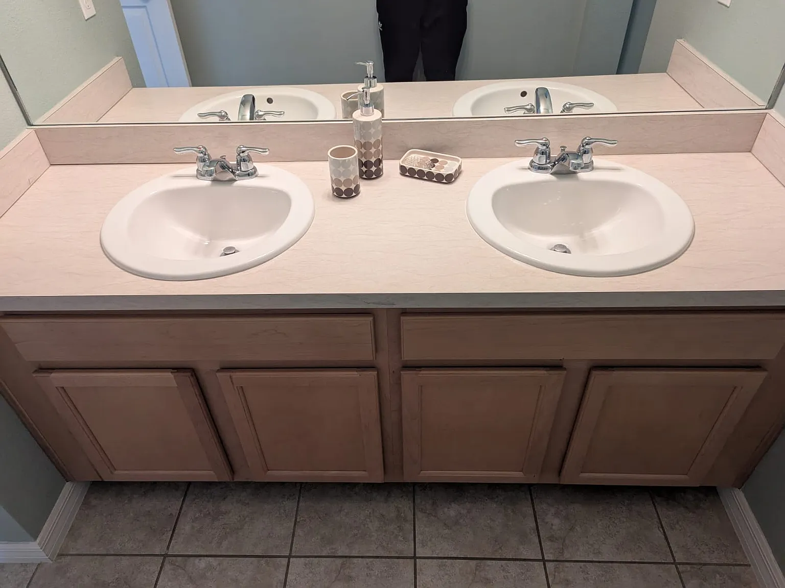 1 bed, 4704 sqft, $1,000 — Photo 3
