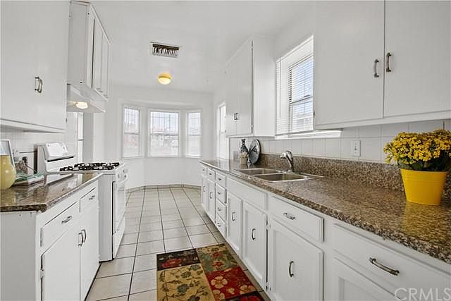 1st image of 732 W 131st St
