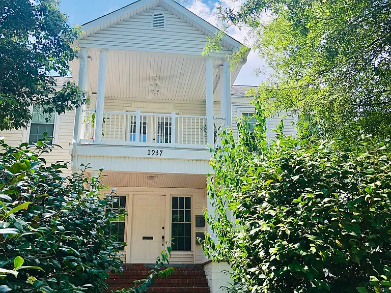 1937 Fairfield Dr #D — Photo 1