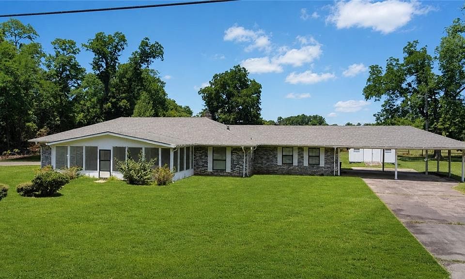 1st image of 576 Kateland Rd