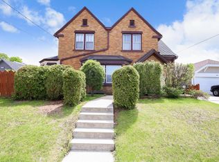 1107 Columbus St, Manitowoc, WI 54220