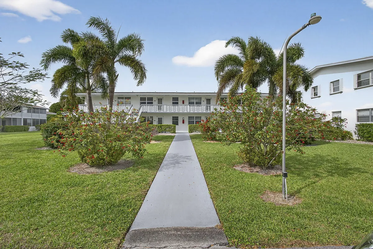 Building Photo - 155 Windsor Dr #G