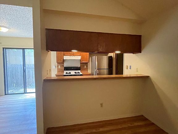3rd image of 2409 Berkett Dr #B