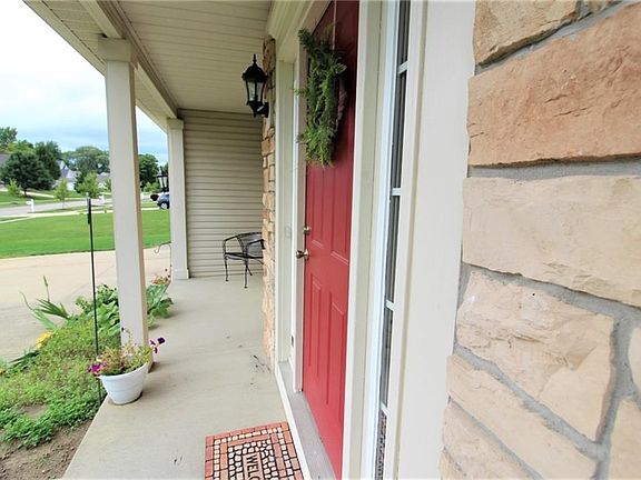 2nd image of 1572 Hannum Dr