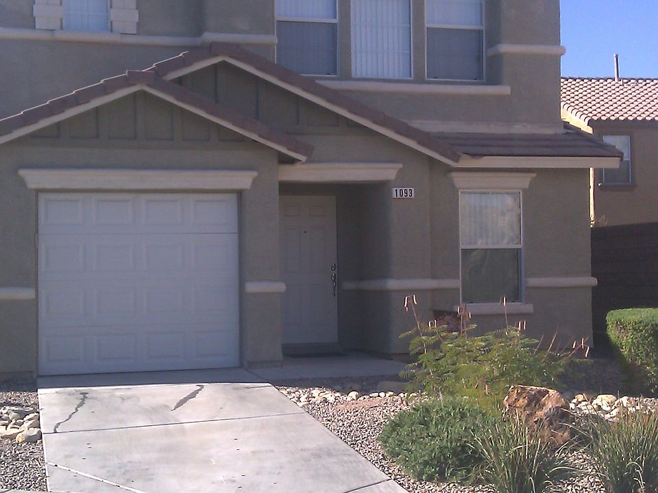 1st image of 1093 Paradise Resort Dr