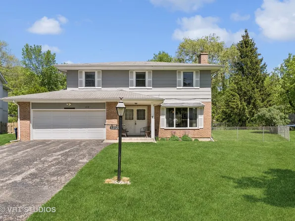 1212 Arbor Vitae Rd, Deerfield, IL 60015
