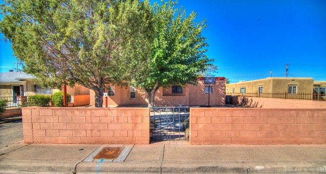 1st image of 345 Estancia Dr NW