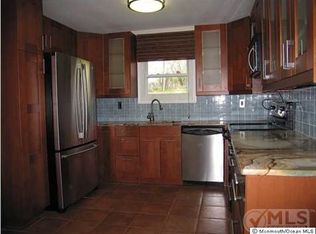 141 Glendale Dr, Freehold, NJ