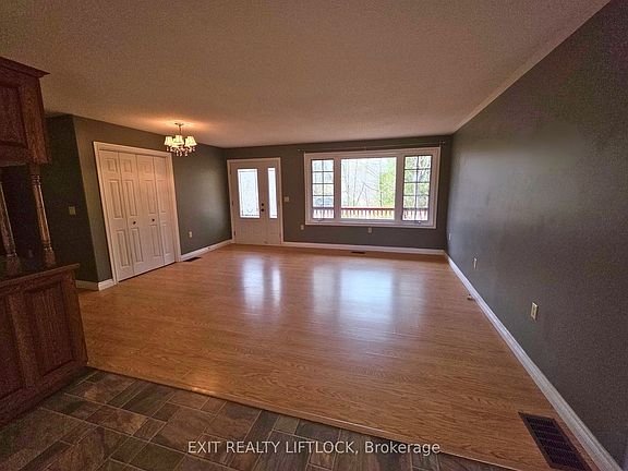 5th image of 308 Middle Ridge Rd