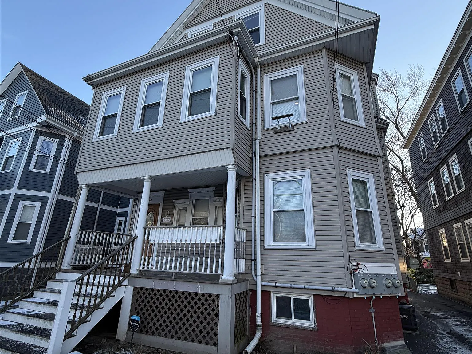 98 Morrison Ave — Photo 3