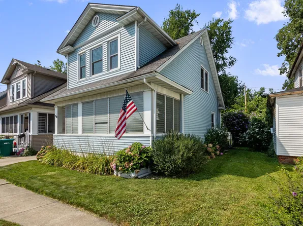 110 Patton St, La Porte, IN 46350