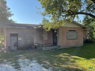 253 Cemetery Rd, Seadrift, TX 77983