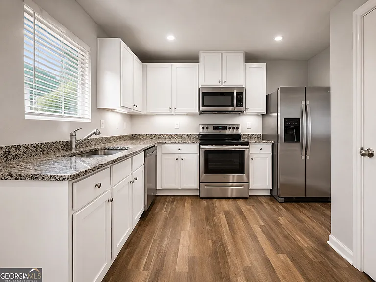 1814 Carrington Dr — Photo 7