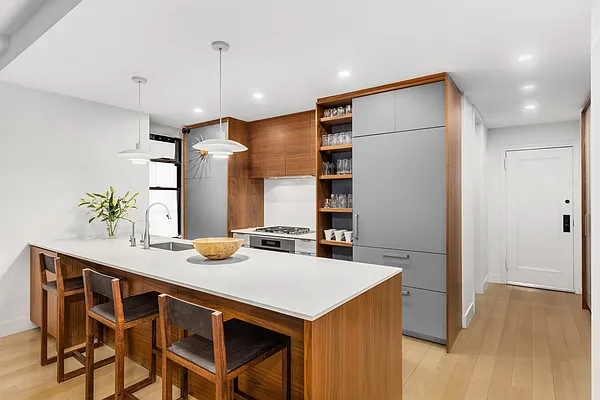 Sold by Sotheby's International Realty | media 5