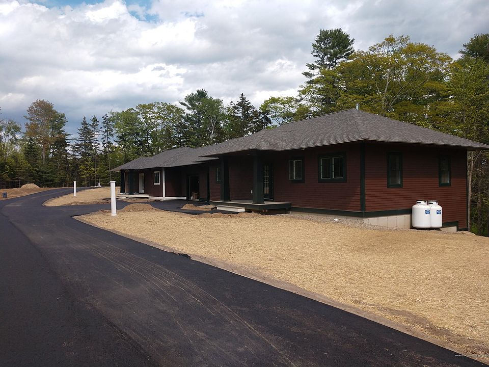 2nd image of 26 Eagle Point Rd #17