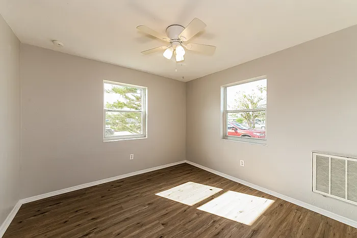 8522 Dorothy Ave — Photo 3