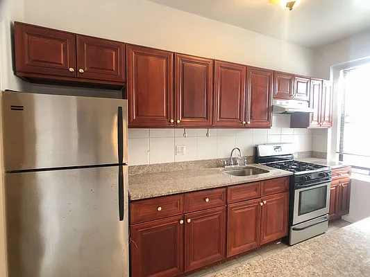 Rented by Realty 2000 Corp | media 19