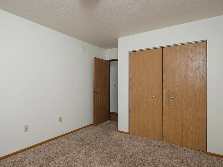 Fargo, ND Park Circle Apartments | Bedroom