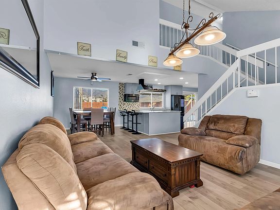 3rd image of 341 Paraiso Ave