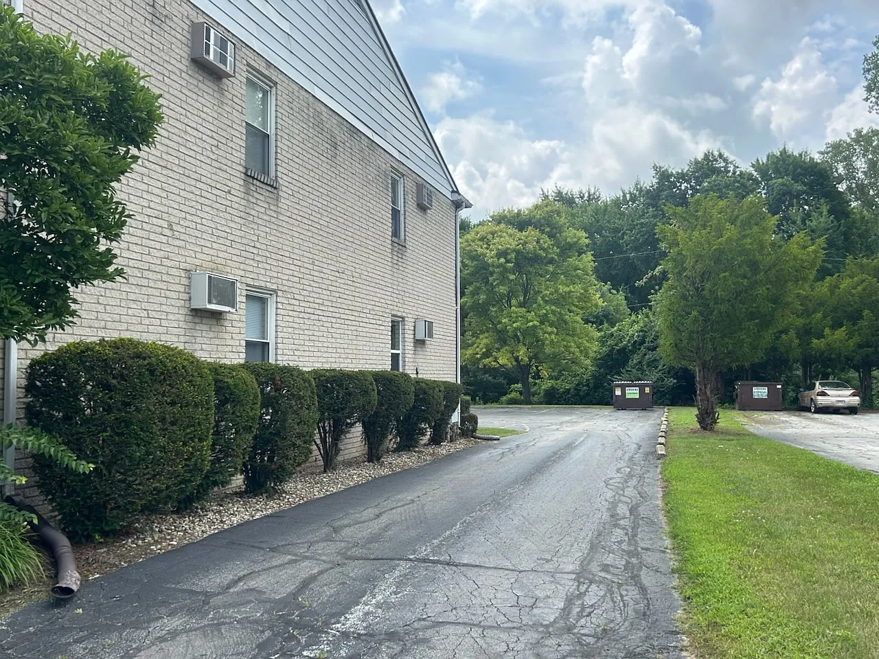 2 bed, $825 — Photo 2