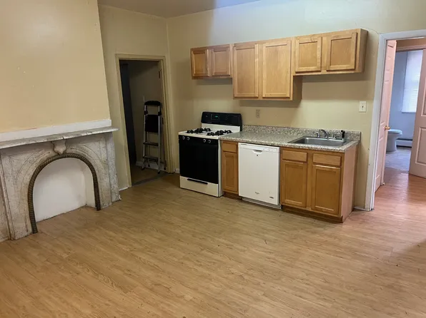 326 N Neville St Unit 1, Pittsburgh, PA 15213